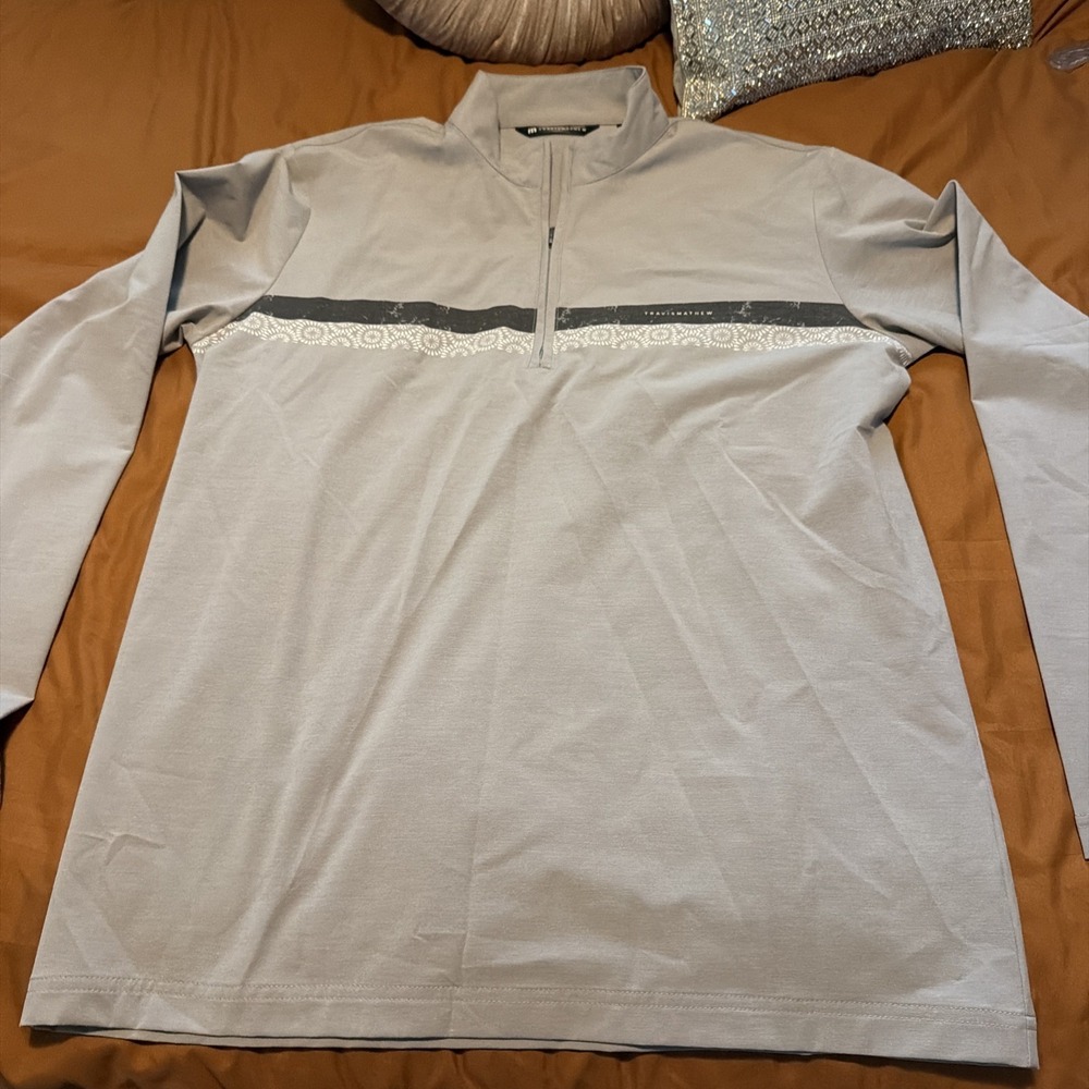 Travis Matthew Men's Size M Gray Quarter Zip Pull Over Golf
